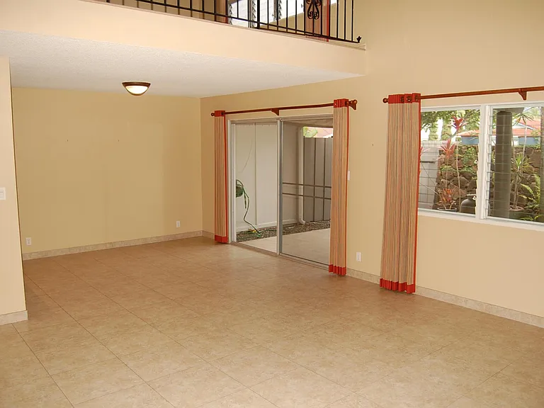 559 Keolu Dr — Photo 5