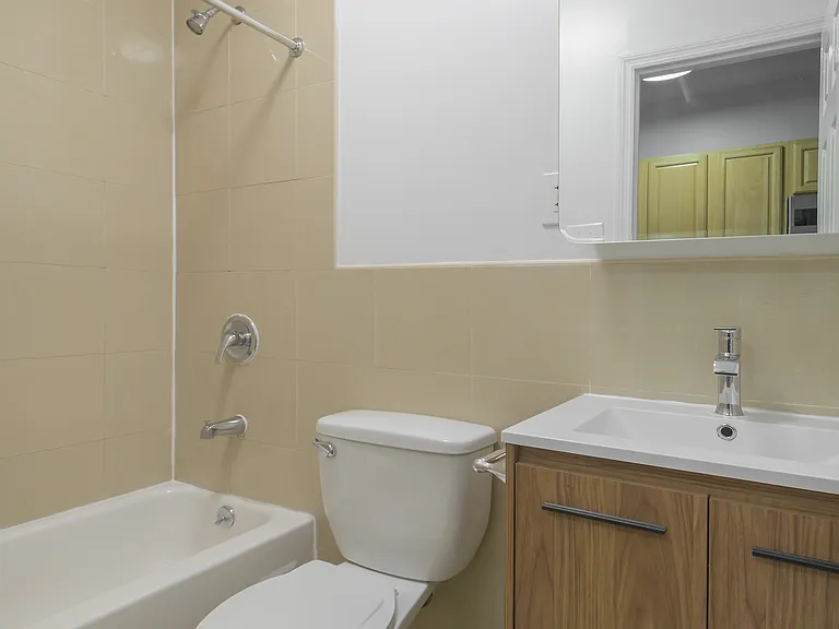 129 2nd Ave #9 — Photo 3