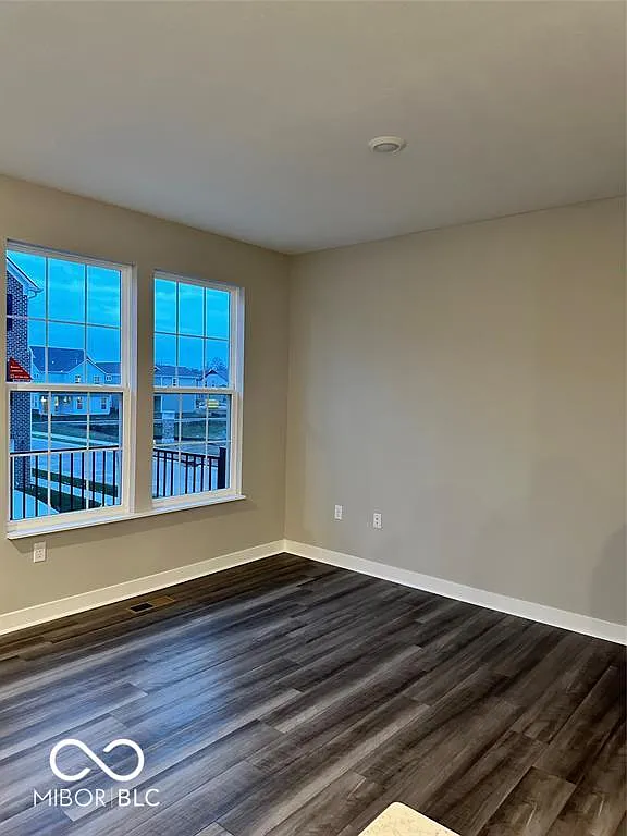 3 bed, 1710 sqft, $2,395 — Photo 3