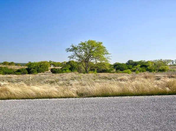 109 Hubble Rd, Kerrville, TX 78028