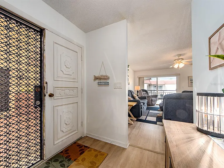 2900 Gulf Blvd #307 — Photo 6