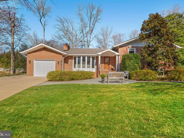 4710 Tarpon Ln, Alexandria, VA 22309