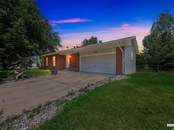 2nd image of 3636 Royal Dr