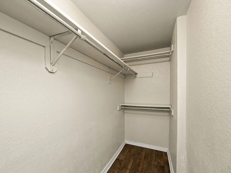 Jordan (Renovated) - 2 Bed / 2 Bath - 1,000 Sq.Ft.