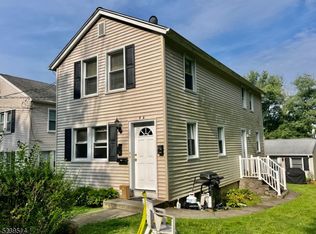 96 Burnet Rd, Madison, NJ 07940