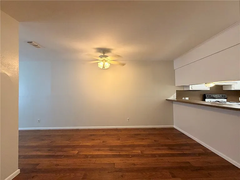 6510 Pharaoh Dr #B — Photo 3