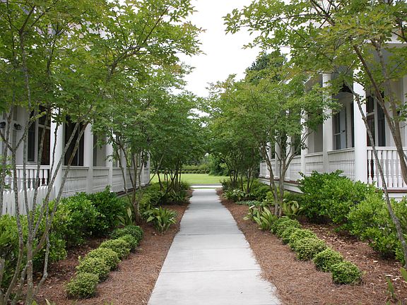 walkway between streets