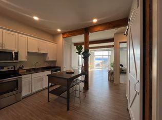 2482 Marina Cir, Green Bay, WI 54304
