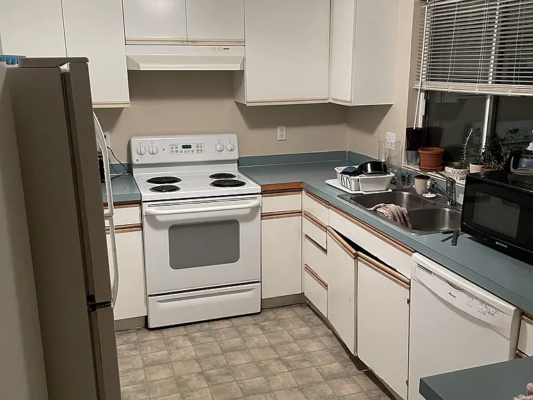 2357 W Panama St — Photo 3