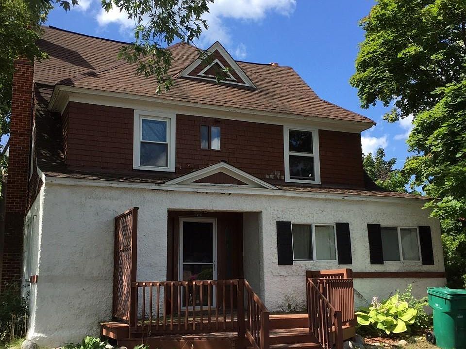 1st image of 414 Boyne Ave
