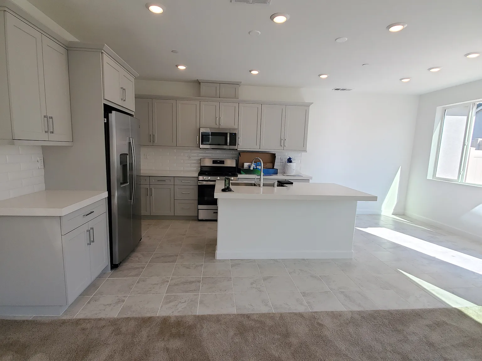 4 bed, 1900 sqft, $4,500 — Photo 1