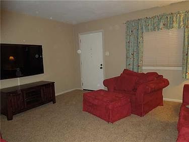 4th image of 122 E Owens Ave