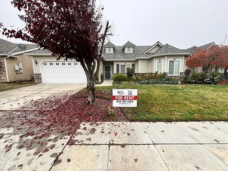 6859 E Cortland Ave — Photo 2