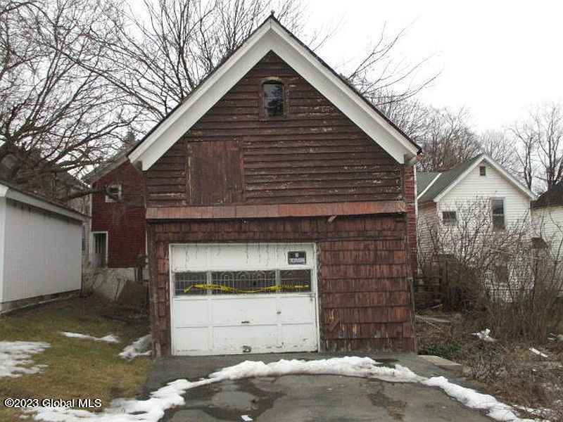 4th image of 12 N Judson Street