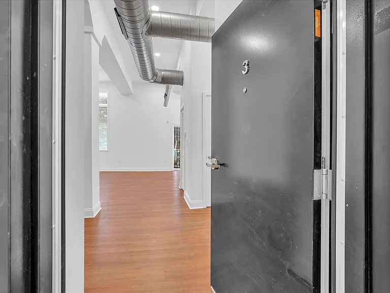 1406 Fairmount Ave #3 — Photo 2