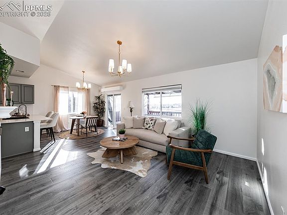 5th image of 2102 Springside Dr
