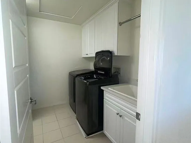 13223 Stanton Dr — Photo 23