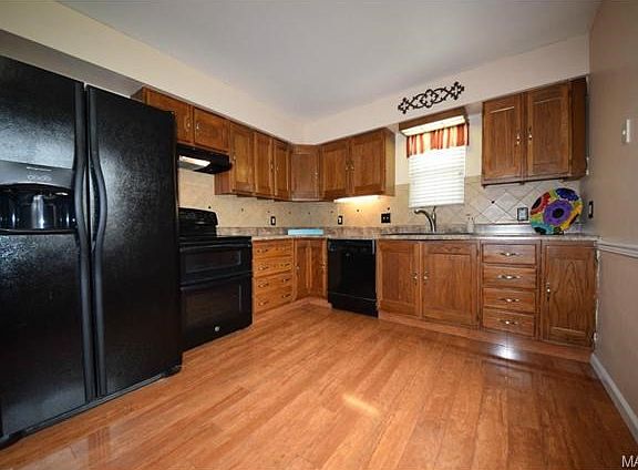 3rd image of 5443 Oakvilla Manor Dr