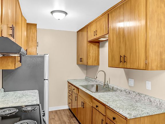 3rd image of 724 Casanova Ave #F96ff26ce