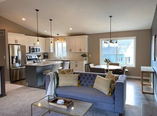 3388 Ridgeline Dr SE, Rochester, MN 55904