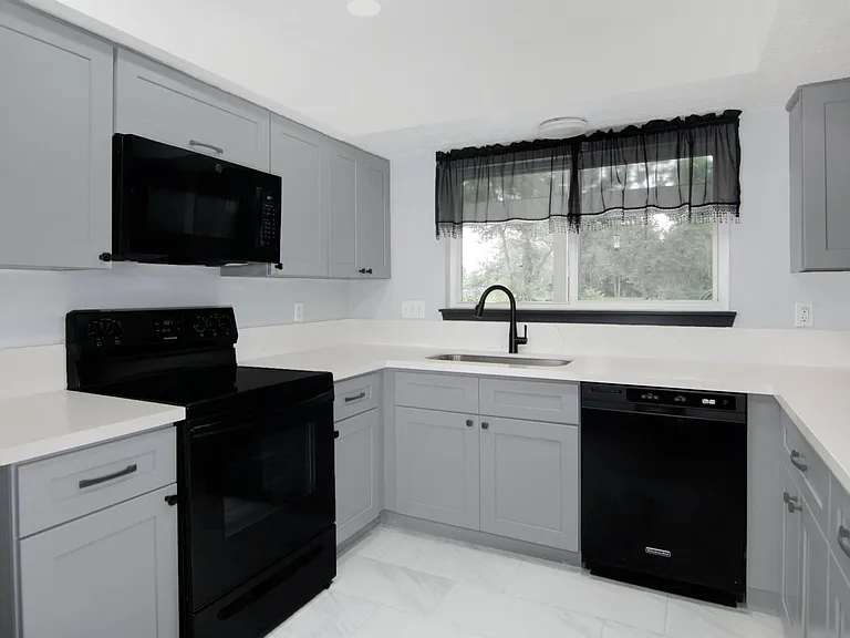 255 E Castle Harbour Dr — Photo 6
