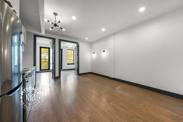 Rented by MySpaceNYC | media 2