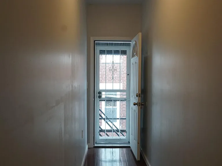4945 Chestnut St #2 — Photo 9