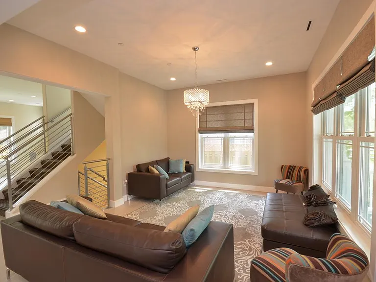 10023 Clue Dr — Photo 32