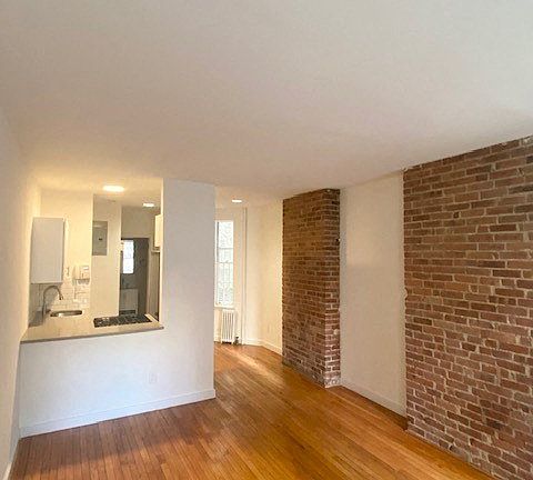 3rd image of 307 E 81st St APT 3RW