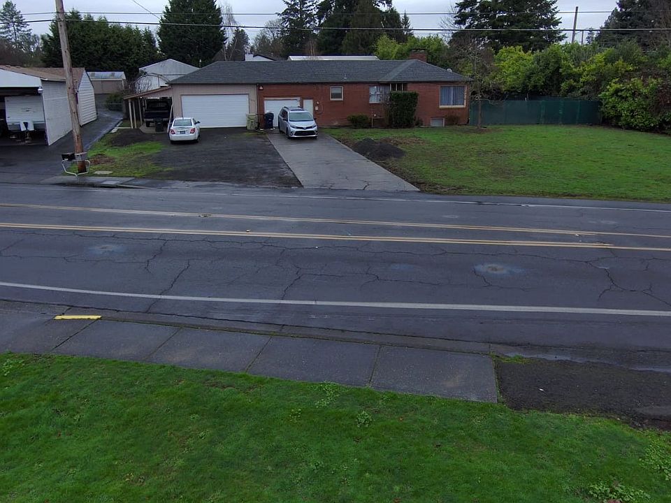 2nd image of 18255 SW Kinnaman Rd