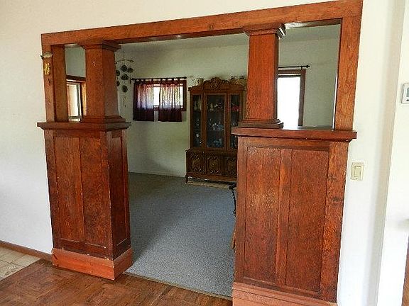 3rd image of 108 E Race Ave