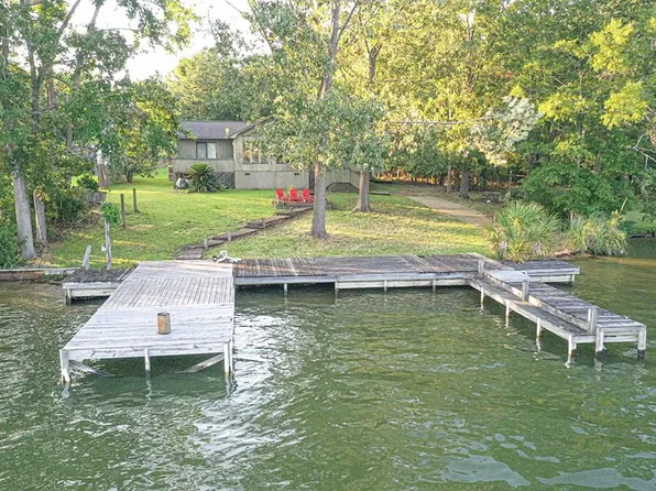 334 Pelican Harbor Dr, Cross Hill, SC 29332