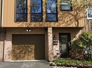 65 Winged Foot Dr, Reading, PA 19607