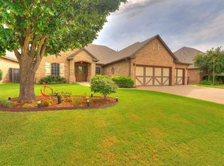 17304 Parkgrove Dr, Edmond, OK 73012