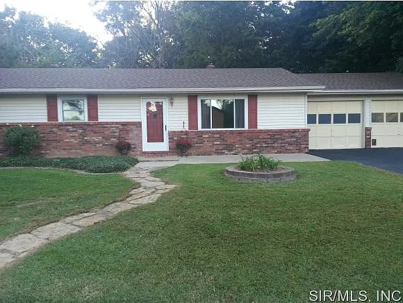230 Woodridge Ct photo 1