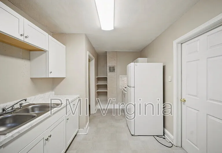 1915 Lansing Ave — Photo 18