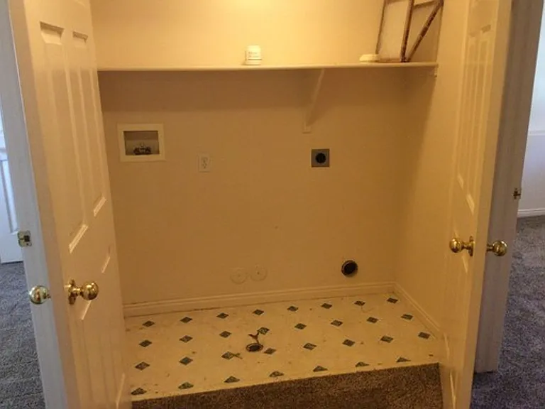 67 N 200 E #1-4 — Photo 10