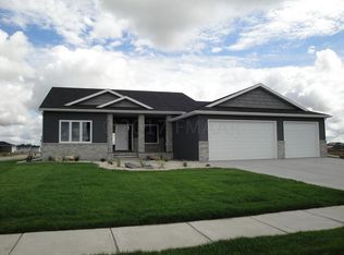 4706 34th St S, Fargo, ND 58104