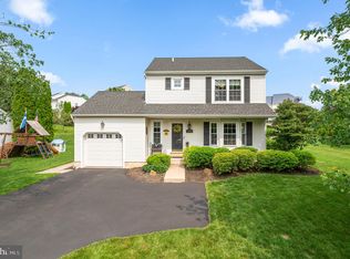 106 Preston Dr, North Wales, PA 19454