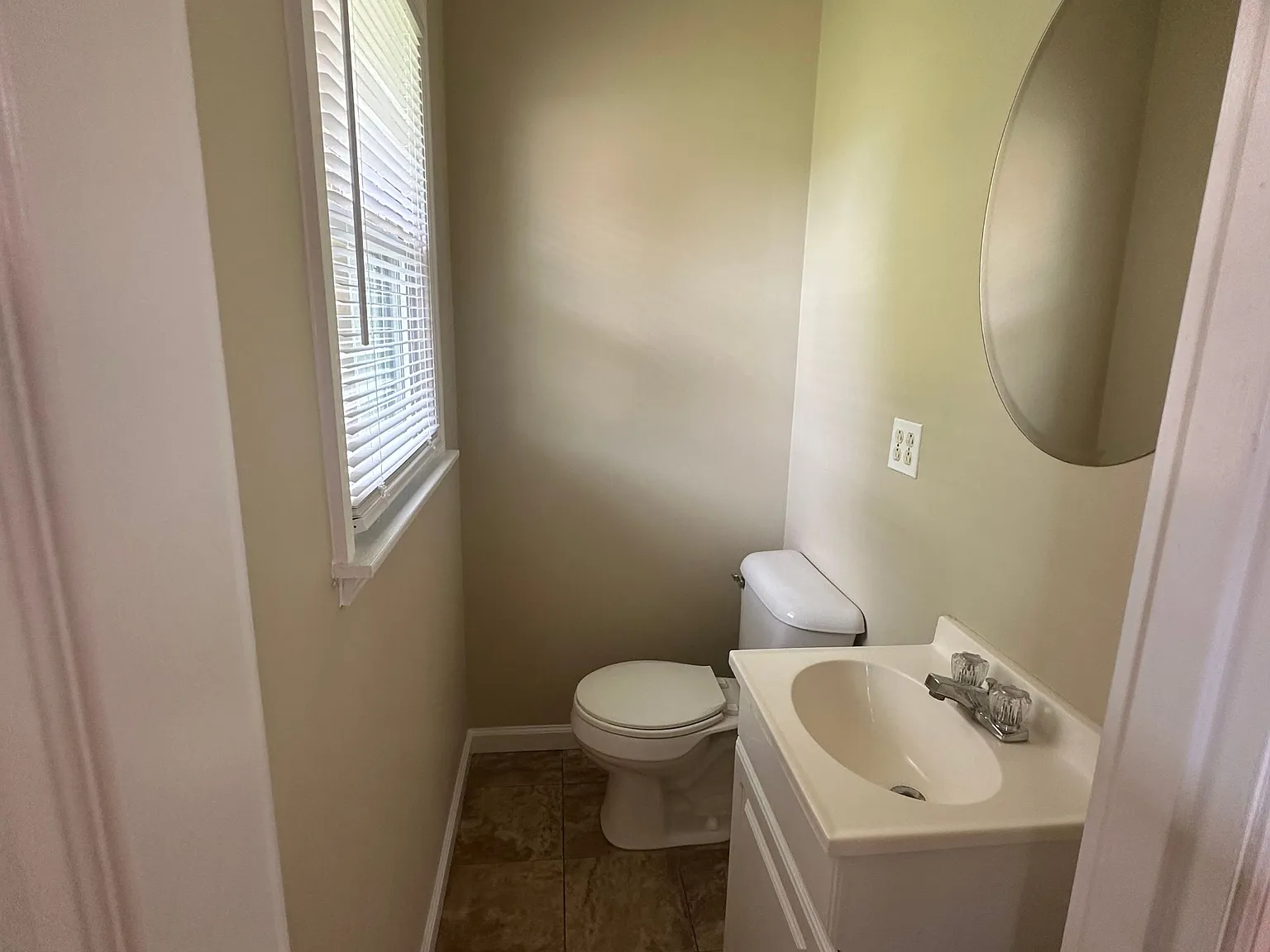 3437 Queens Way - 1 — Photo 4