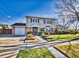 7240 Davis St, Morton Grove, IL