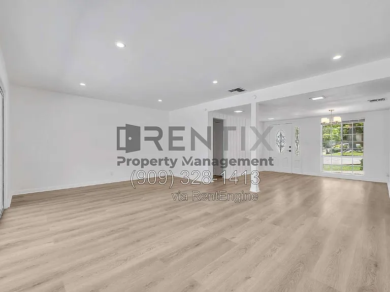 1920 Oakwood Ave — Photo 6
