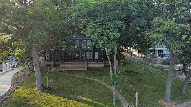 1st image of 198 Oak Ledge Dr
