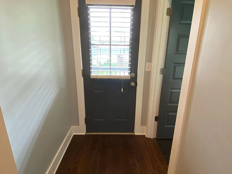 1418 Lillian St — Photo 16