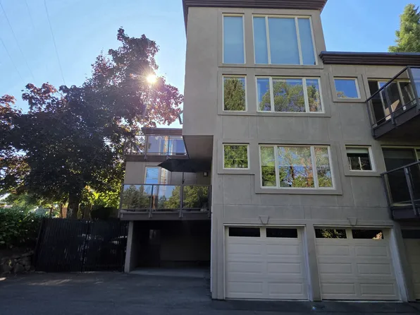 8503 Bowdoin Way APT 206, Edmonds, WA 98026