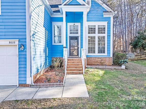 3rd image of 8622 Woodhill Manor Ct