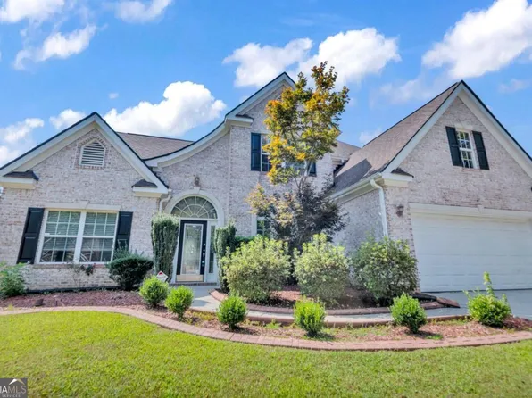 7964 Larksview Dr, Fairburn, GA 30213