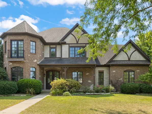 1299 Lance Ave, Elburn, IL 60119