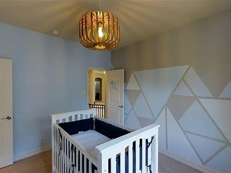 2537 Roseville Dr — Photo 23