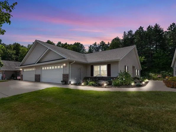 721 Prospect DRIVE, Kewaskum, WI 53040